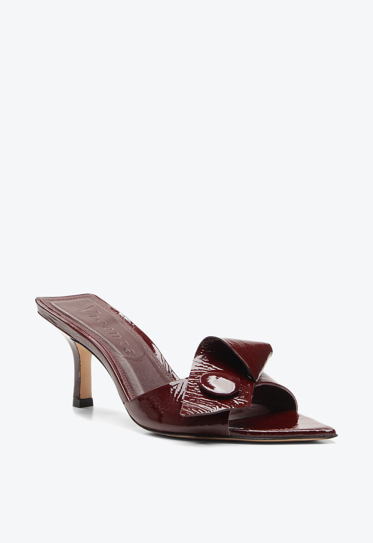 Giada Verniz Show Dark Heels