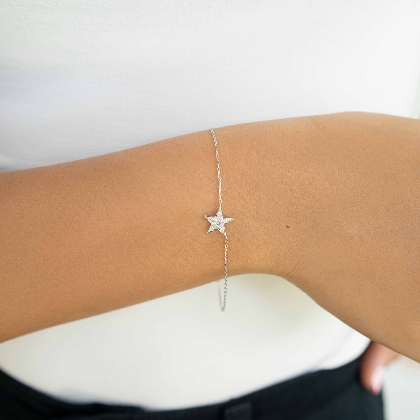 18K White Gold Star Diamond Pendant Bracelet