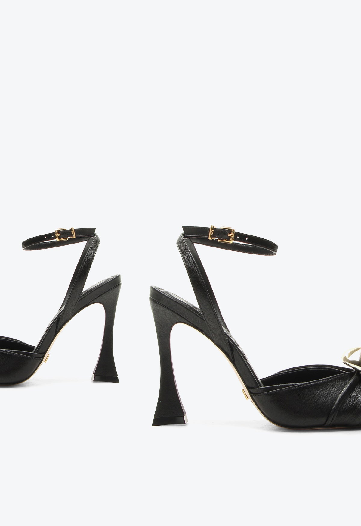 Khiani Couros Preto Heels