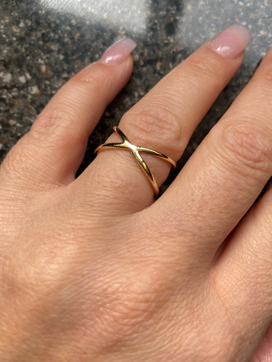 14K Yellow gold X ring POS