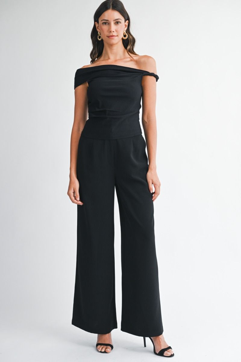 Mable off Shoulder with Twisted Detail Top