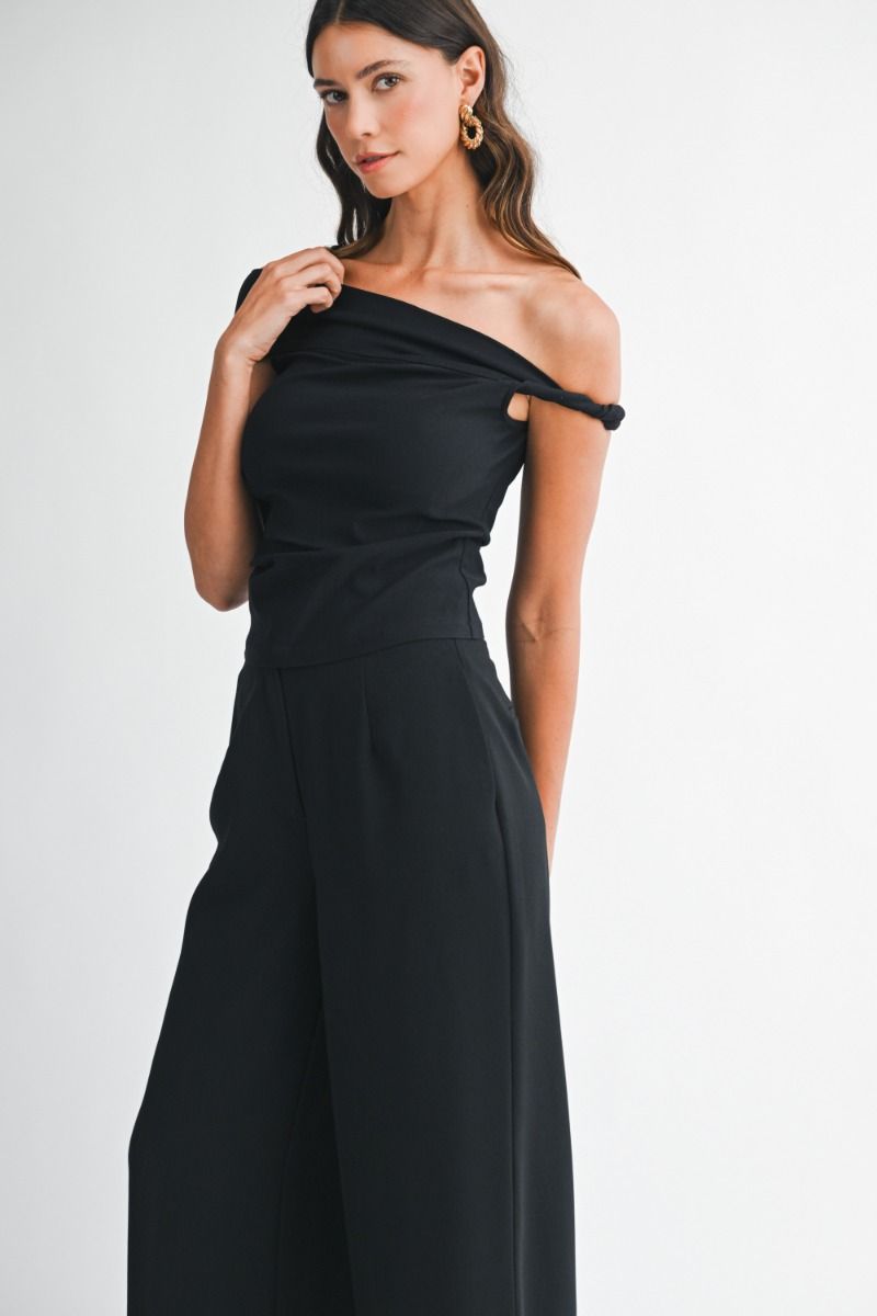 Mable off Shoulder with Twisted Detail Top