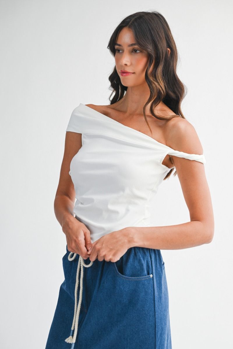 Mable off Shoulder with Twisted Detail Top